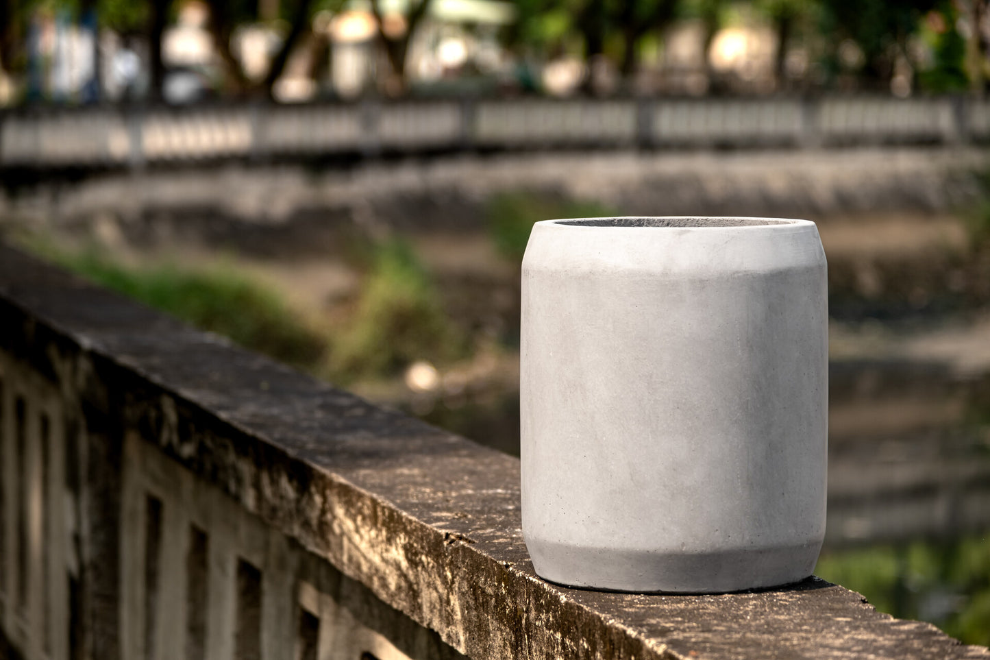 Blumentopf Pflanzgefäß Modell "Conti Tall" 24cm Beton