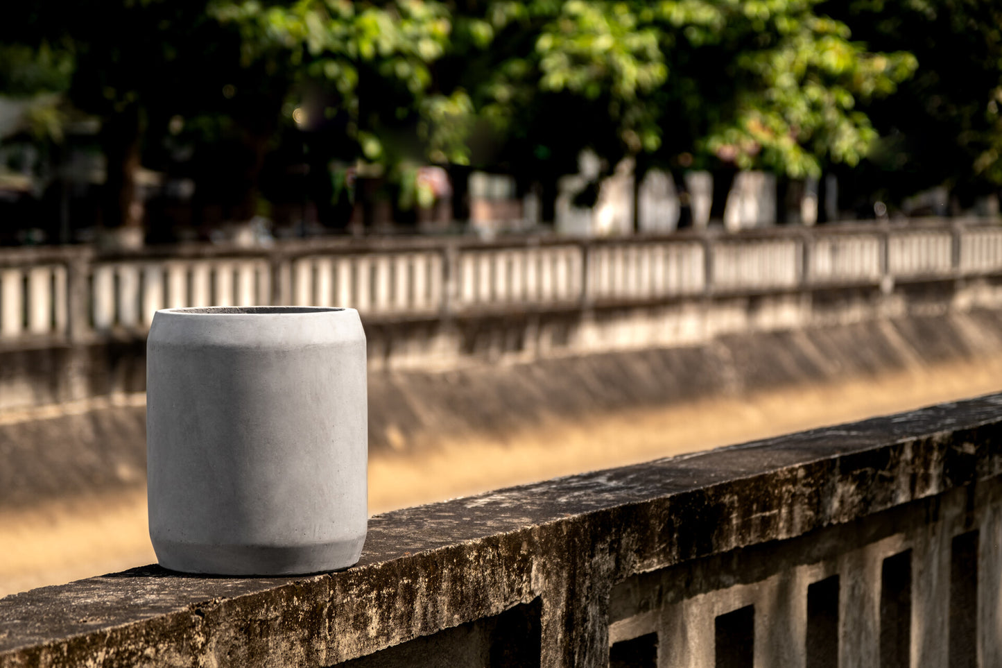 Jardinière modèle « Conti Tall » 24 cm en béton