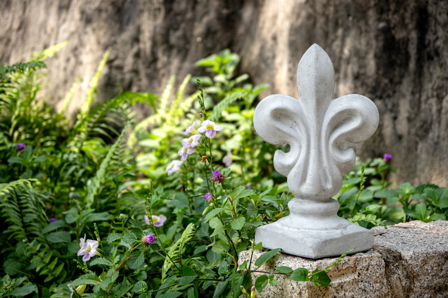 Fleur de Lys Beton
