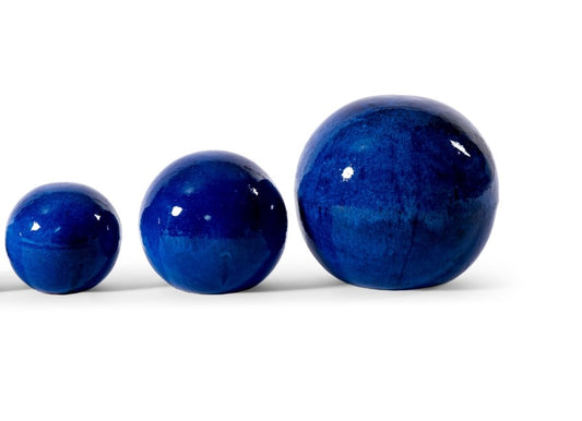 Boule de jardin en céramique émaillée bleu roi 28 cm