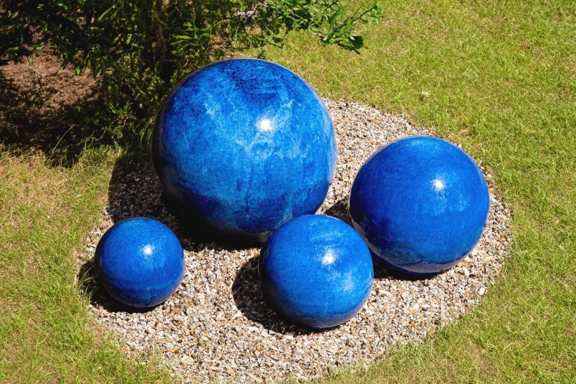 Lot de 4 boules de jardin en céramique émaillée bleu roi
