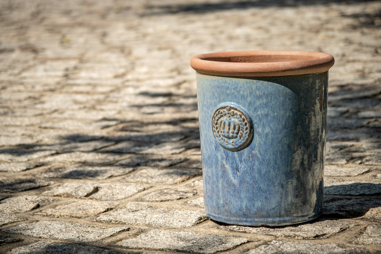 Provence Pflanzkübel mit 2 Kronen - Handgefertigt für Ihren Garten 33x38cm Rusty-Blue