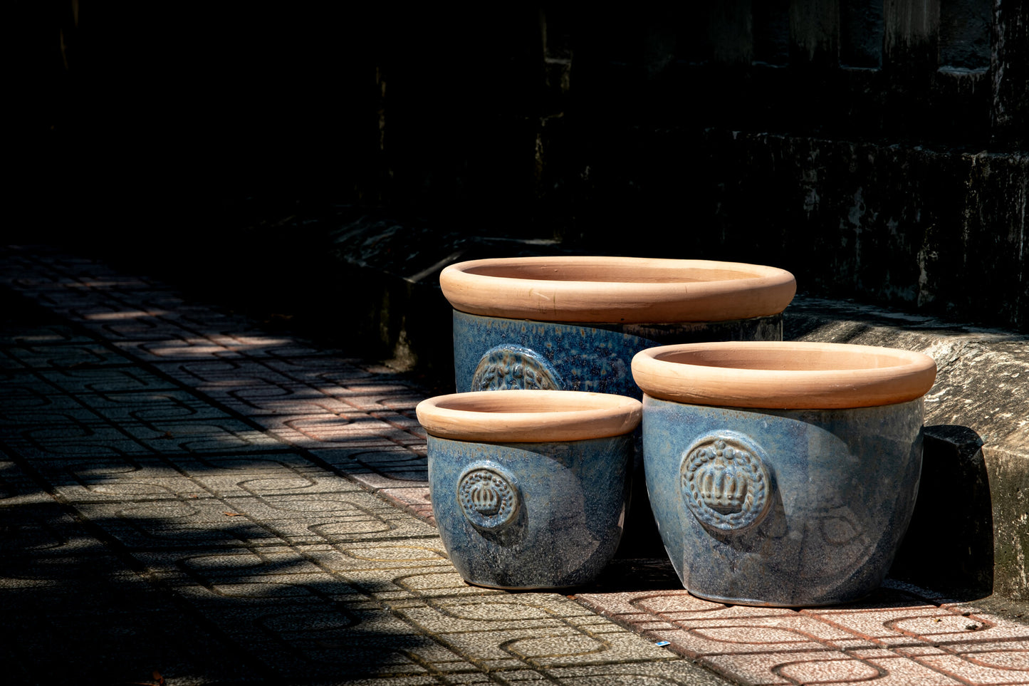 Jardinière paysanne (Ø 32cm x H 26cm) | Bleu rouille et couronnes | Teramico