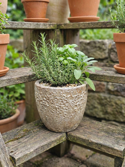 Keramik Pflanzgefäß "Egg Pot" Lava Weiß Ø 38cm – Geschliffen & Struktur