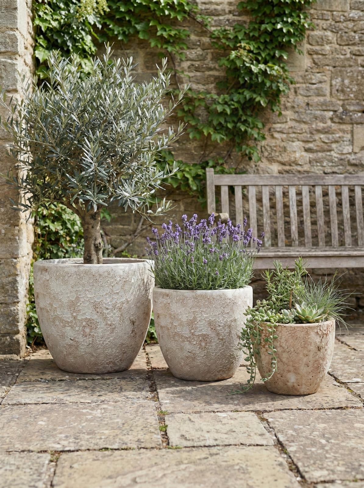 Pflanzgefäß Set Egg Pot Lava Weiß - Drei helle Keramiktöpfe mit Struktur