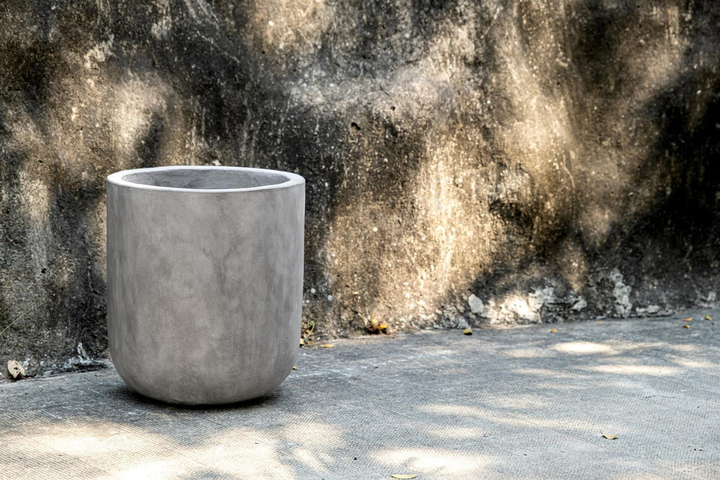 Blumentopf Beton "Dora-Tall" 24cm Dunkelgrau