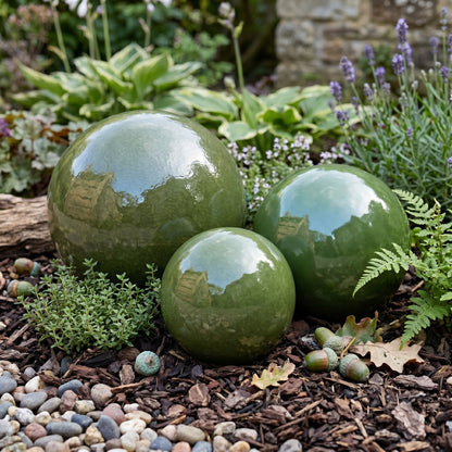 Keramik Gartenkugeln Olivgrün 3er-Set (12, 16, 20 cm) – Frostfest & Handgefertigt