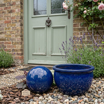 Keramik Gartenkugel Royalblau Ø 28 cm – handgefertigt & frostfest | Teramico